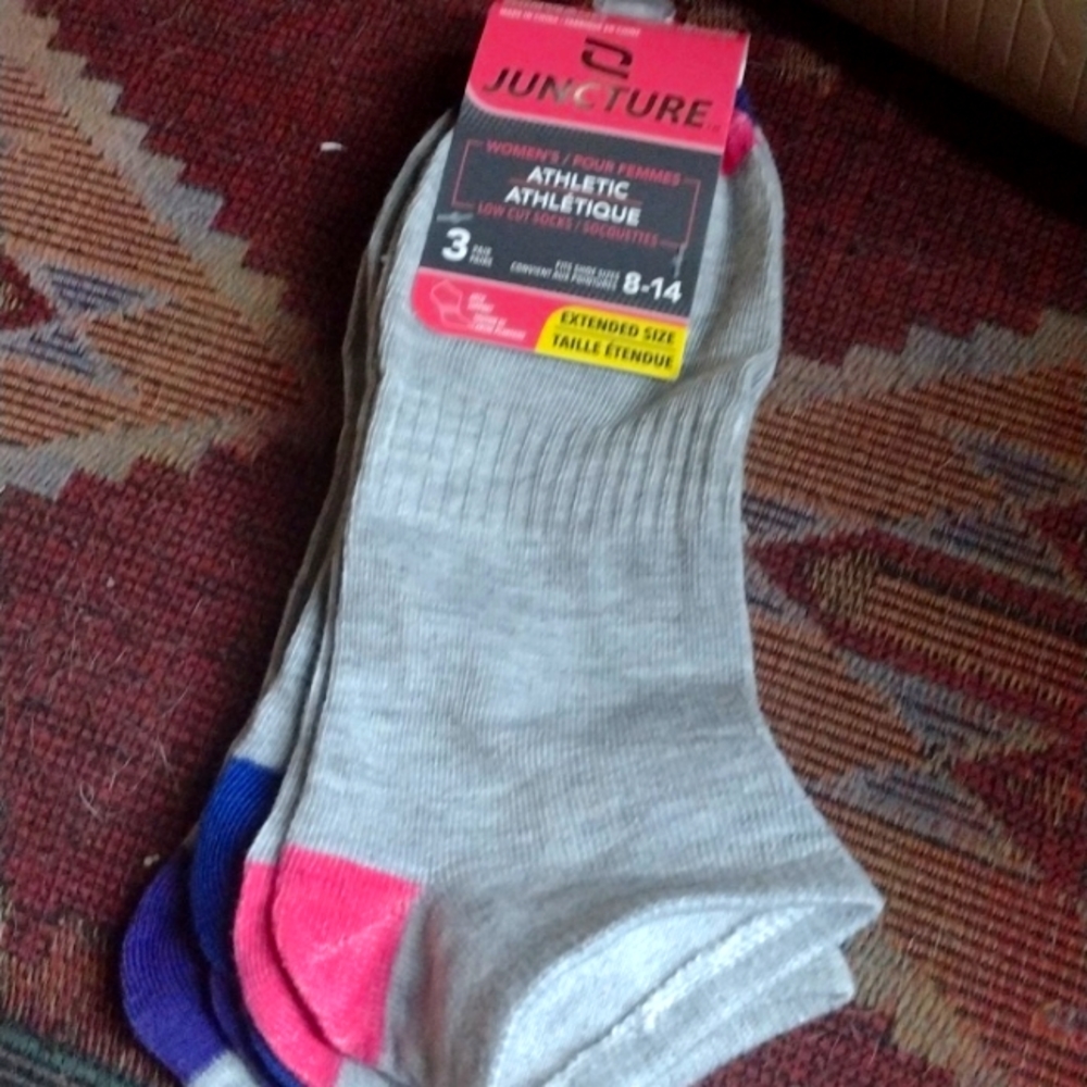 3pack Women's athletic low-cut socks extended sizes